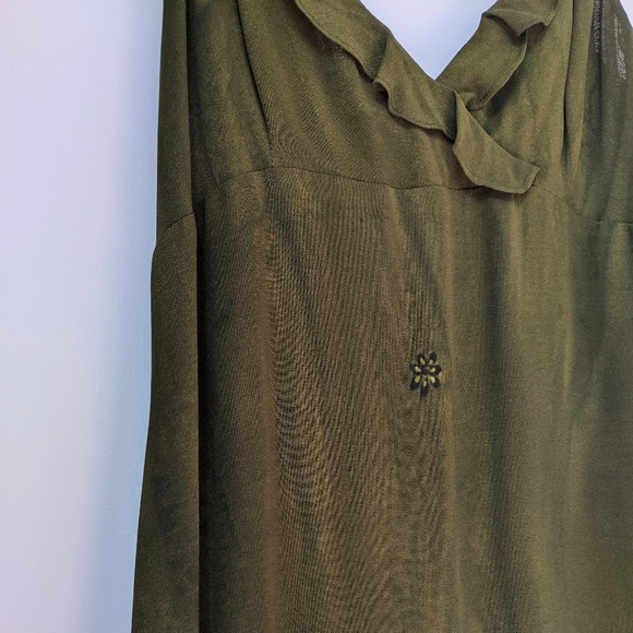 NWOT Gorgeous Olive/Deep Green Midi/Maxi Dress - Picture 10 of 14